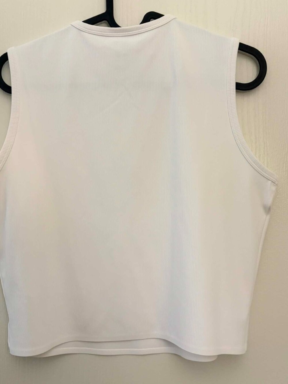 Uniqlo AIRism Ribbed Cropped Tank Tops 3-Pack M NWOT White Black Blue - Picture 9 of 11